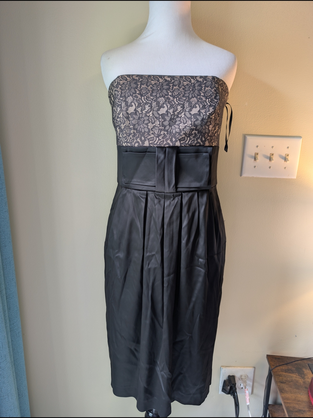 White House Black Market Strapless Black Lace & Satin Cocktail Dress